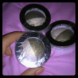 Hard Candy black and white eye shadow duo